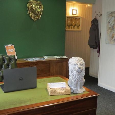 Hotel The Lion Waddesdon Exterior foto